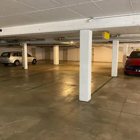 Apartmán Penthouse 232qm, 12 Personen, Whirlpool, Terrasse, Parkplatz 25min Bis Duesseldorf Messe