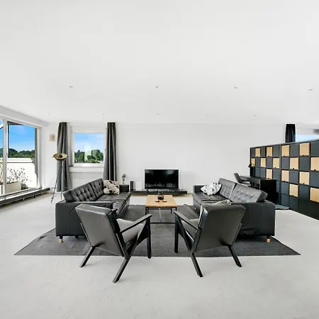 דירה Penthouse 232qm, 12 Personen, Whirlpool, Terrasse, Parkplatz 25min Bis Duesseldorf Messe *