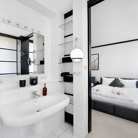 דירה Penthouse 232qm, 12 Personen, Whirlpool, Terrasse, Parkplatz 25min Bis Duesseldorf Messe *