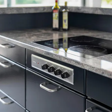 Penthouse 232qm, 12 Personen, Whirlpool, Terrasse, Parkplatz 25min Bis Duesseldorf Messe Mönchengladbach