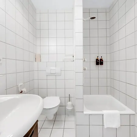 Apartment Penthouse 232qm, 12 Personen, Whirlpool, Terrasse, Parkplatz 25min Bis Düsseldorf Messe Mönchengladbach