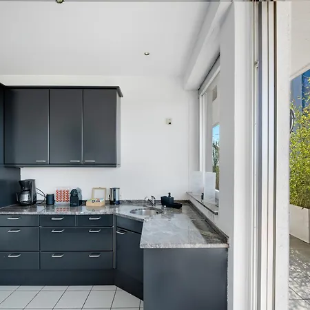 Penthouse 232qm, 12 Personen, Whirlpool, Terrasse, Parkplatz 25min Bis Düsseldorf Messe