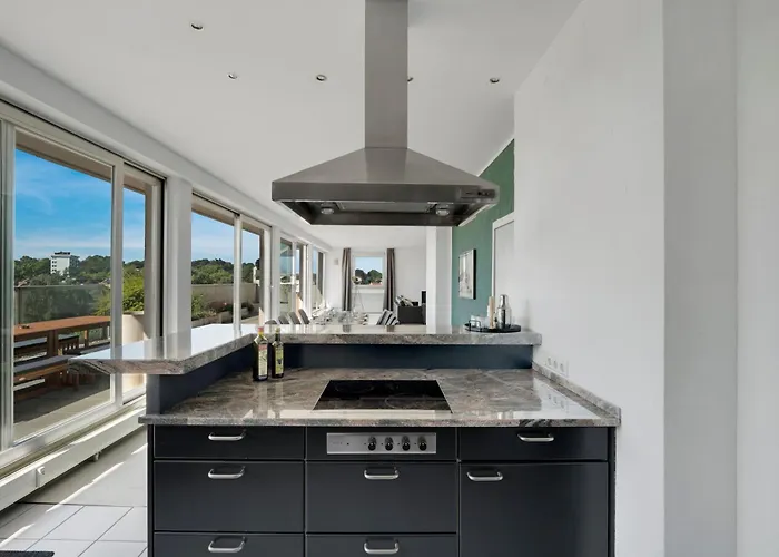 Penthouse 232qm, 12 Personen, Whirlpool, Terrasse, Parkplatz 25min Bis Duesseldorf Messe Lägenhet *