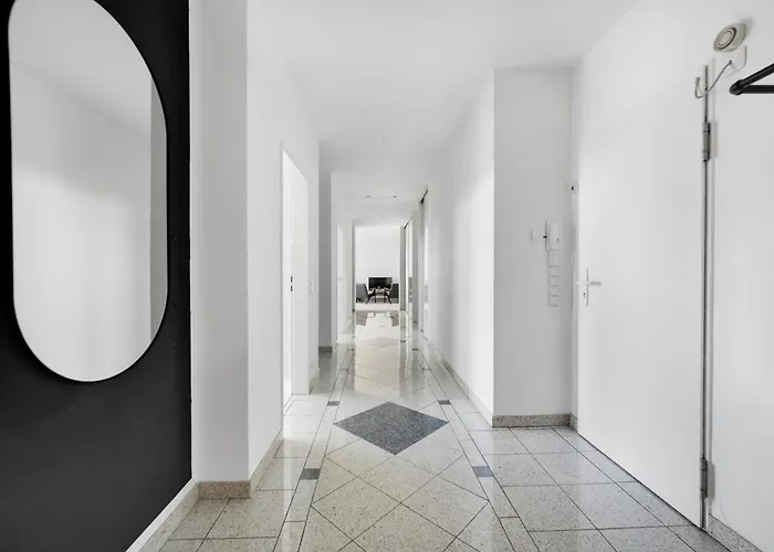 Penthouse 232qm, 12 Personen, Whirlpool, Terrasse, Parkplatz 25min Bis Duesseldorf Messe *